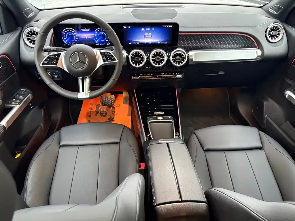 Mercedes-Benz EQB — фото 10