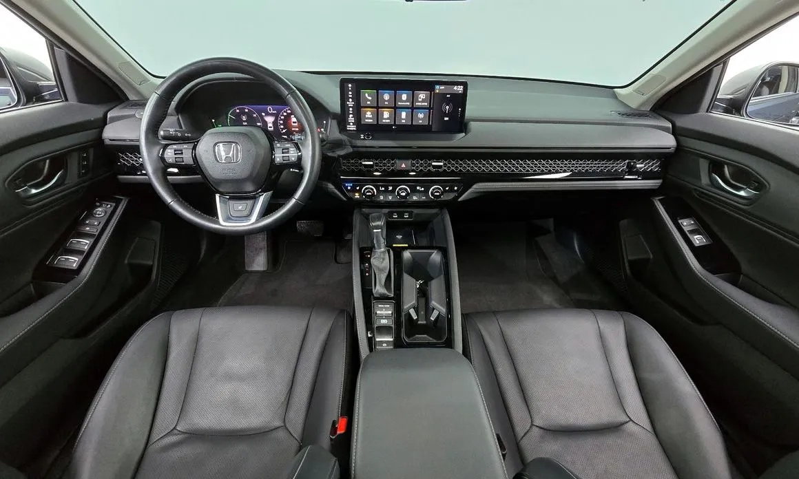 Honda Accord — фото 9