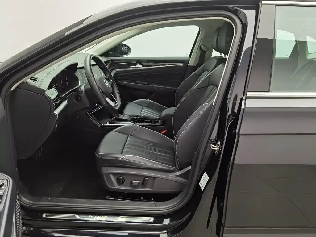 Volkswagen Passat — фото 8
