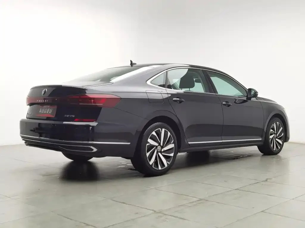 Volkswagen Passat — фото 5