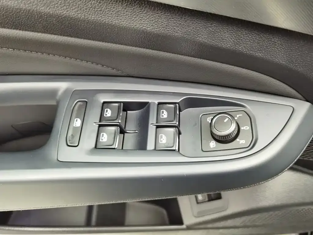 Volkswagen Passat — фото 7