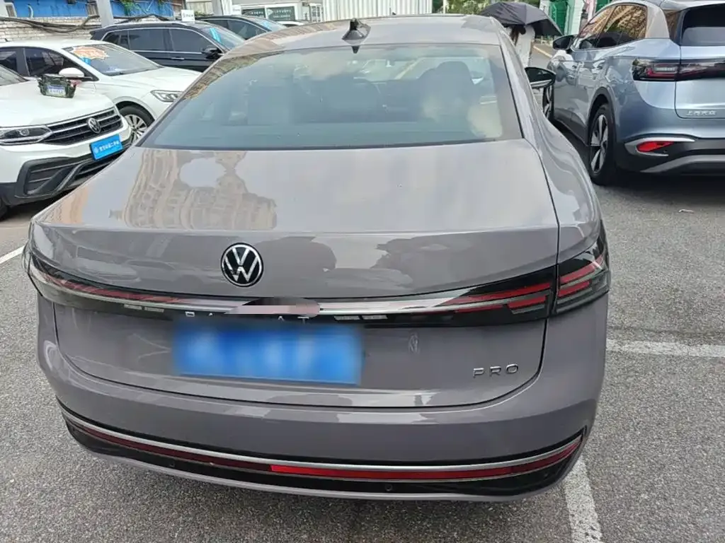 Volkswagen Passat — фото 6