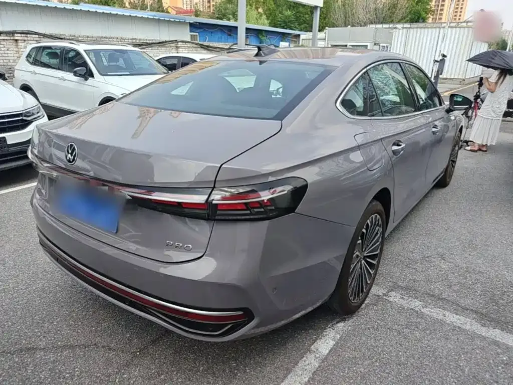 Volkswagen Passat — фото 5