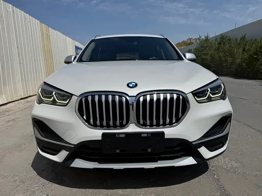 BMW X1 — фото 5