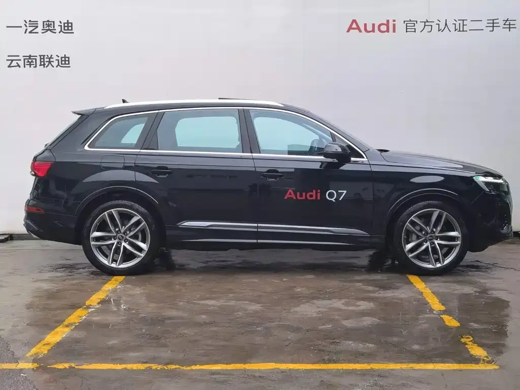 Audi Q7 — фото 6
