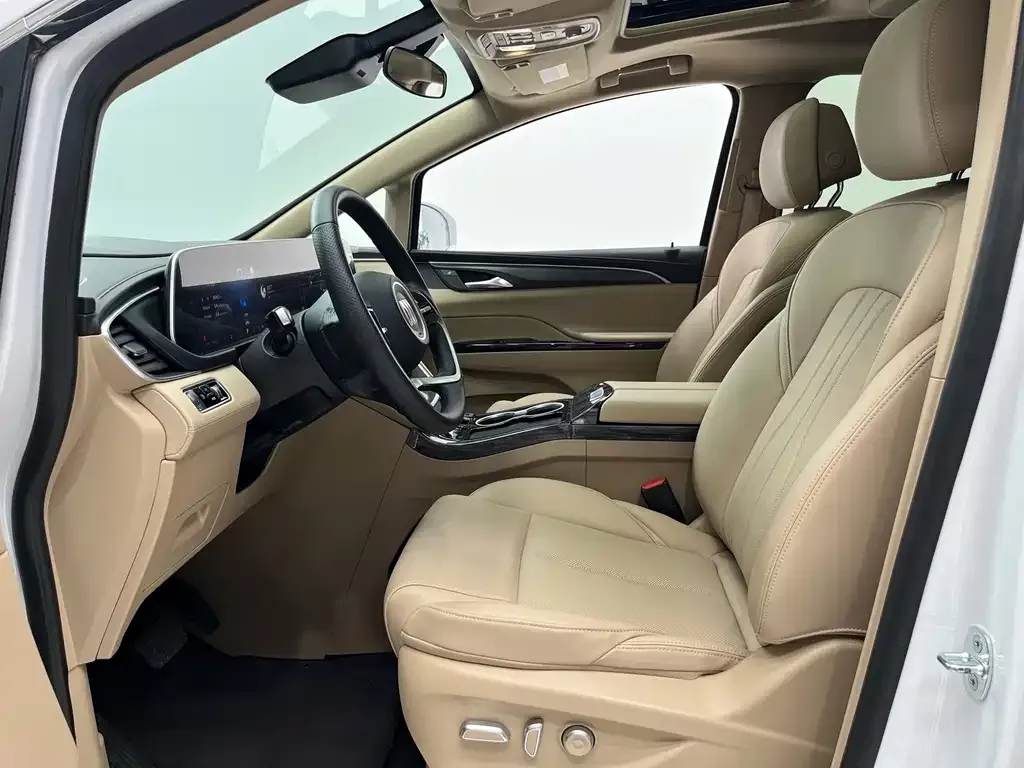 Buick GL8 Hybrid — фото 3