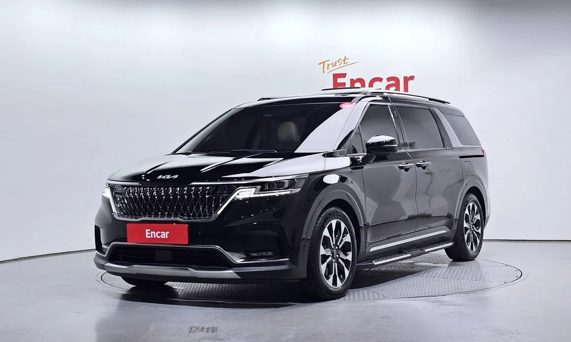 Kia Carnival — фото 1