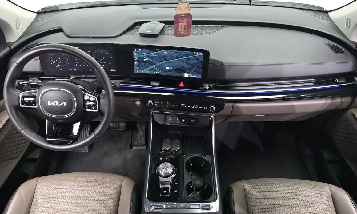 Kia Carnival — фото 10