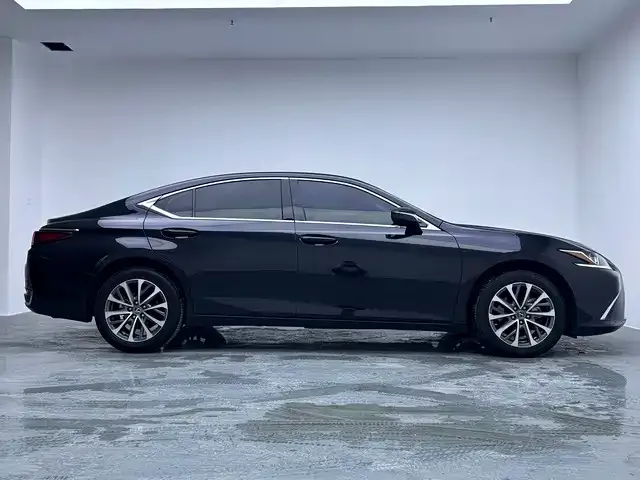 Lexus ES — фото 3