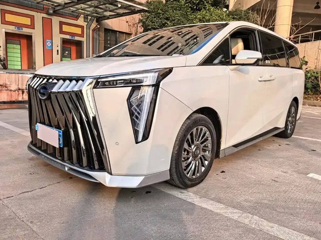 GAC Motor Trumpchi M8 — фото 1
