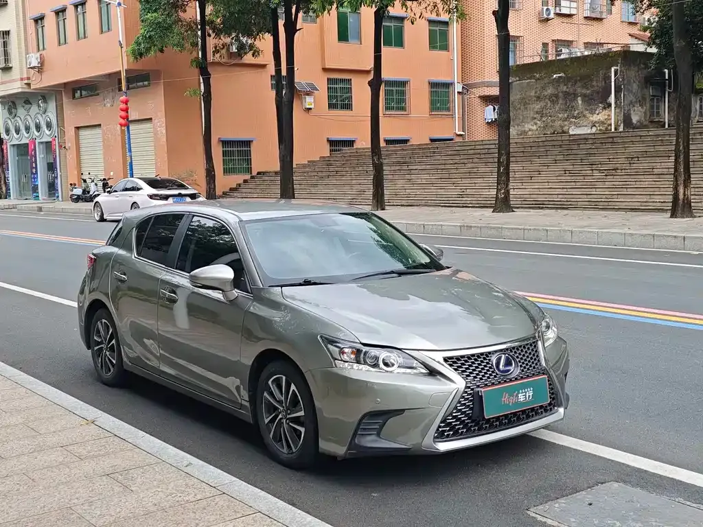 Lexus CT — фото 7