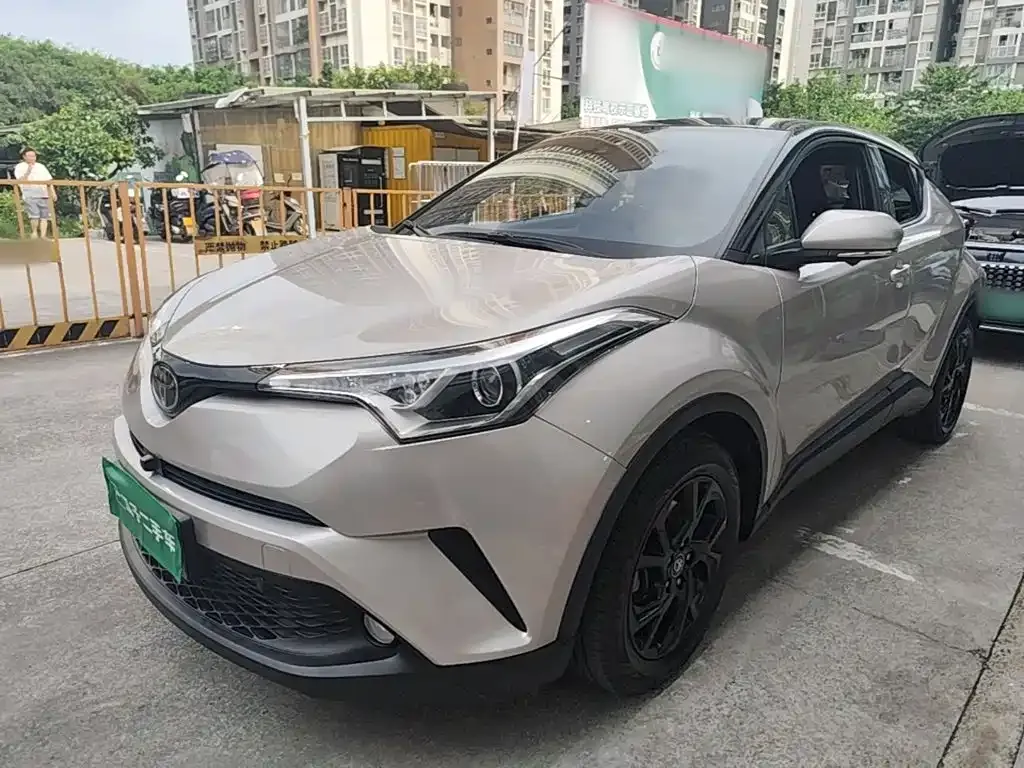 Toyota C-HR — фото 7