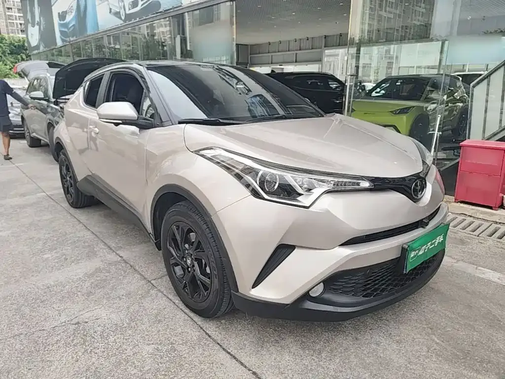 Toyota C-HR — фото 3