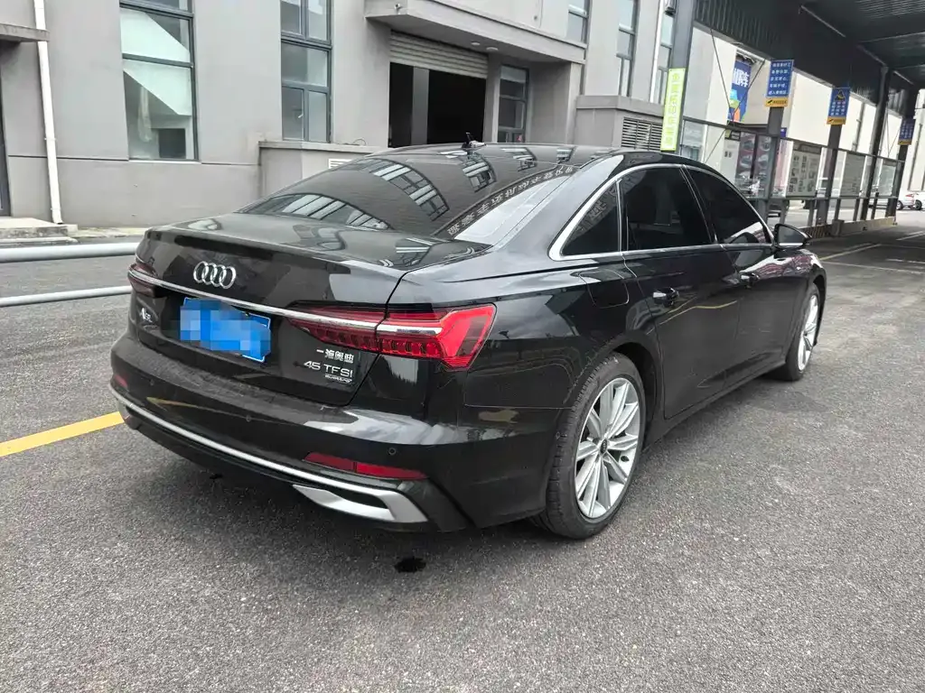 Audi A6L — фото 3