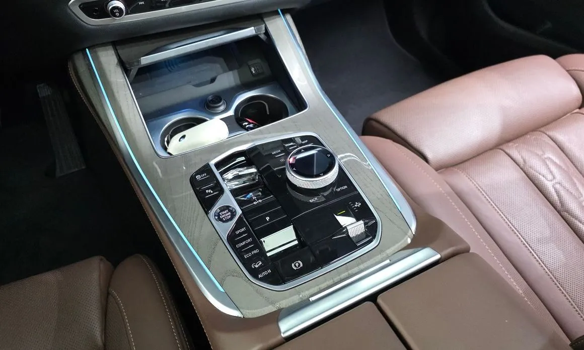 BMW X7 — фото 9