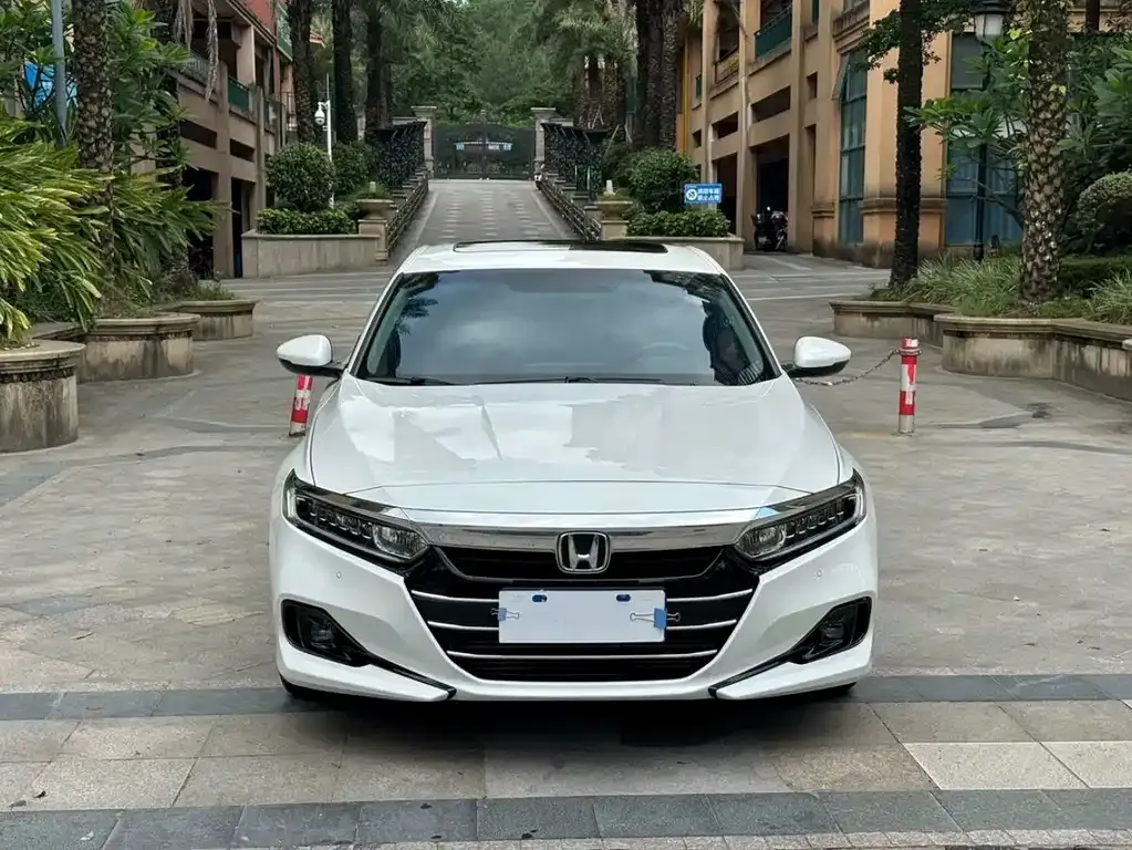 Honda Accord — фото 3