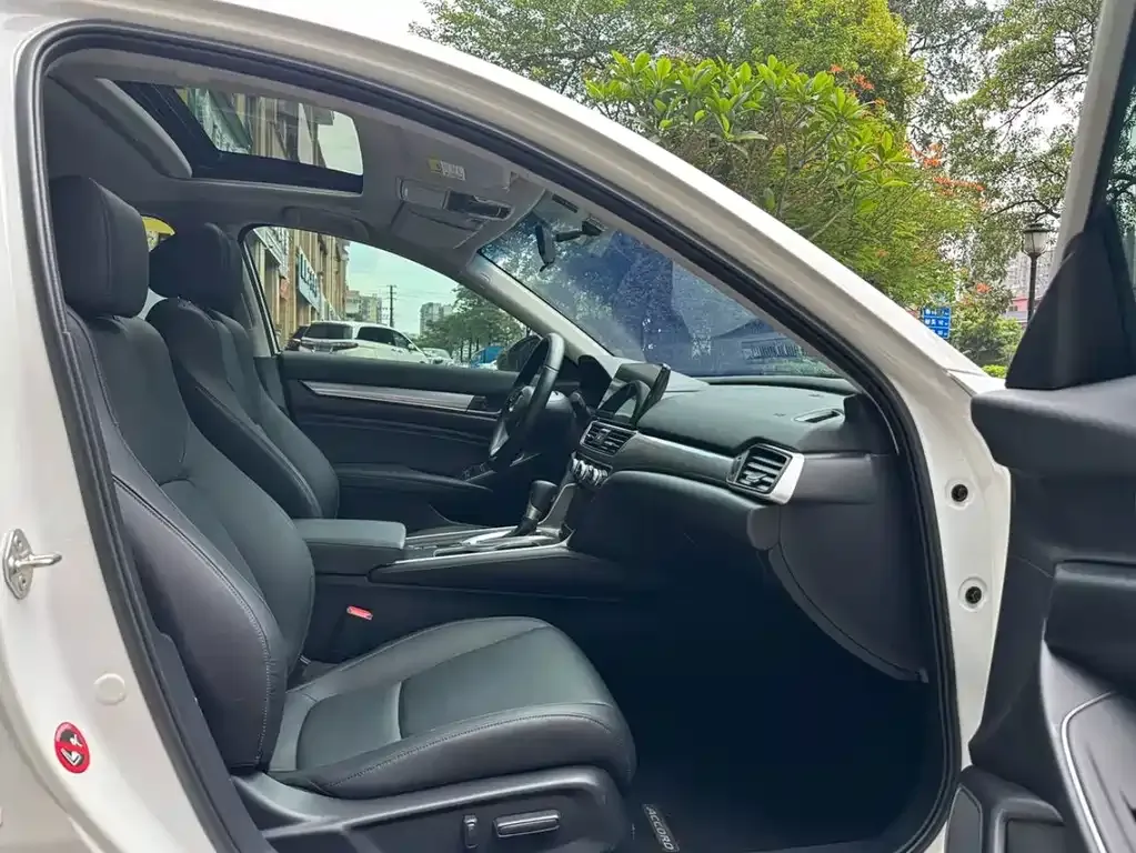 Honda Accord — фото 2