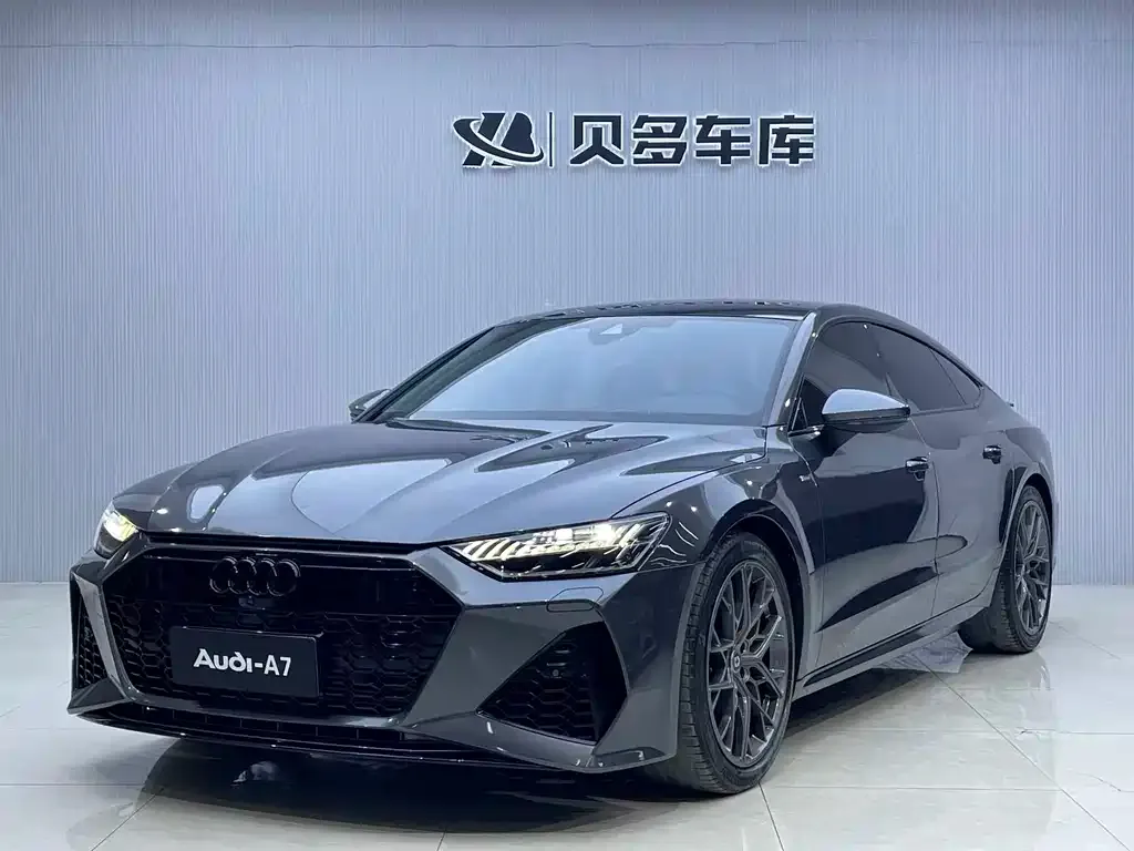 Audi A7 — фото 1