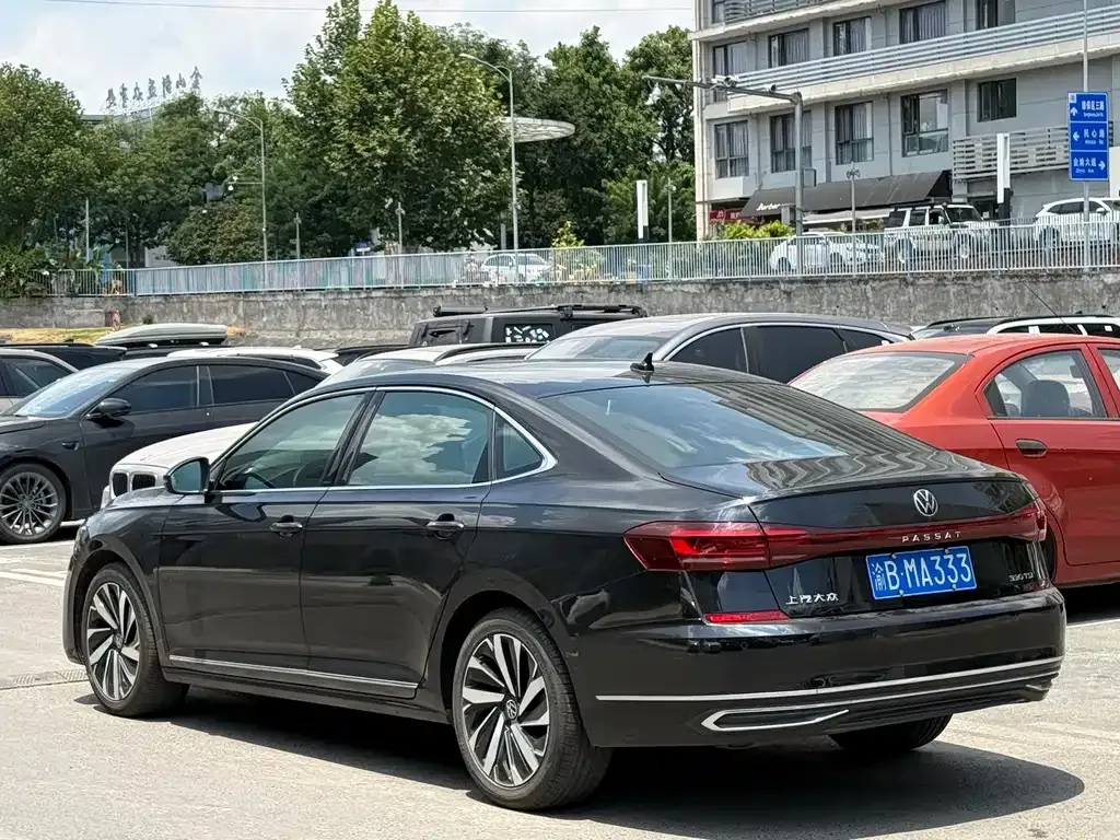 Volkswagen Passat — фото 2