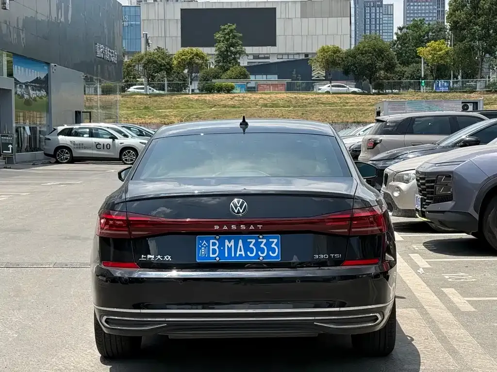 Volkswagen Passat — фото 4
