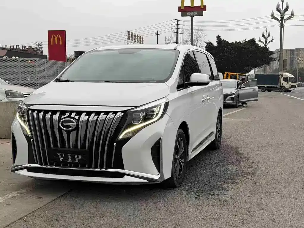 GAC Motor Trumpchi M8 — фото 1