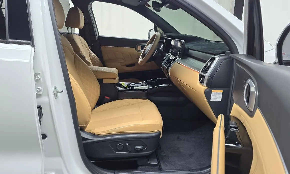 Kia Sorento — фото 8