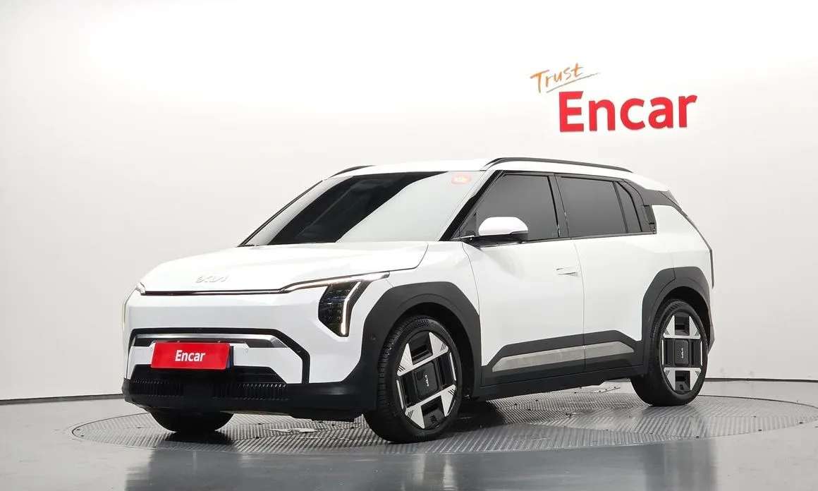 Kia EV3 — фото 1