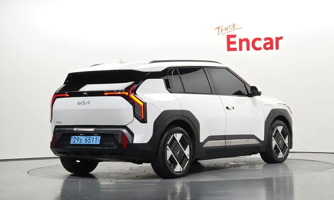 Kia EV3 — фото 4