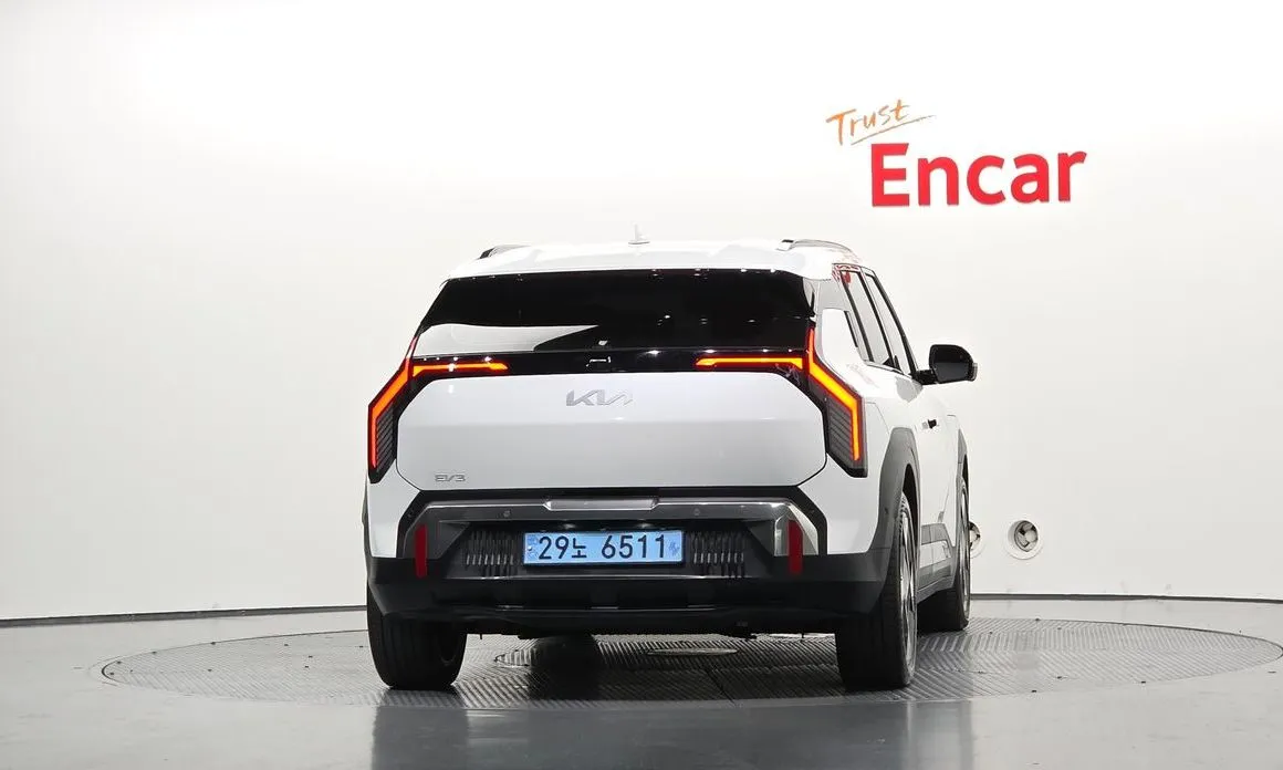 Kia EV3 — фото 3