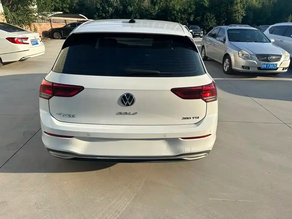 Volkswagen Golf — фото 5