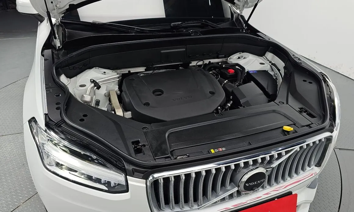 Volvo XC90 — фото 10