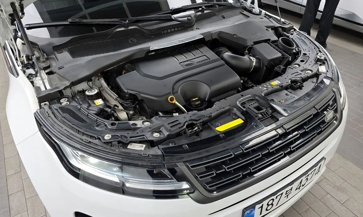 Land Rover Range Rover Evoque — фото 10