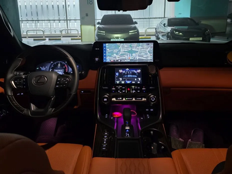 Lexus LX — фото 9