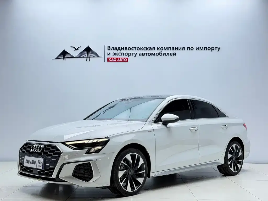 Audi A3 — фото 1