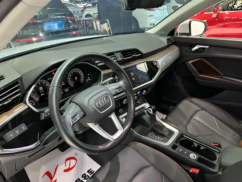 Audi Q3 — фото 5