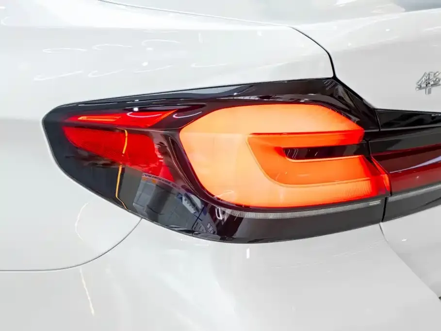BMW 5 Series New Energy — фото 4