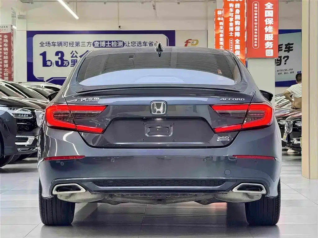 Honda Accord — фото 9