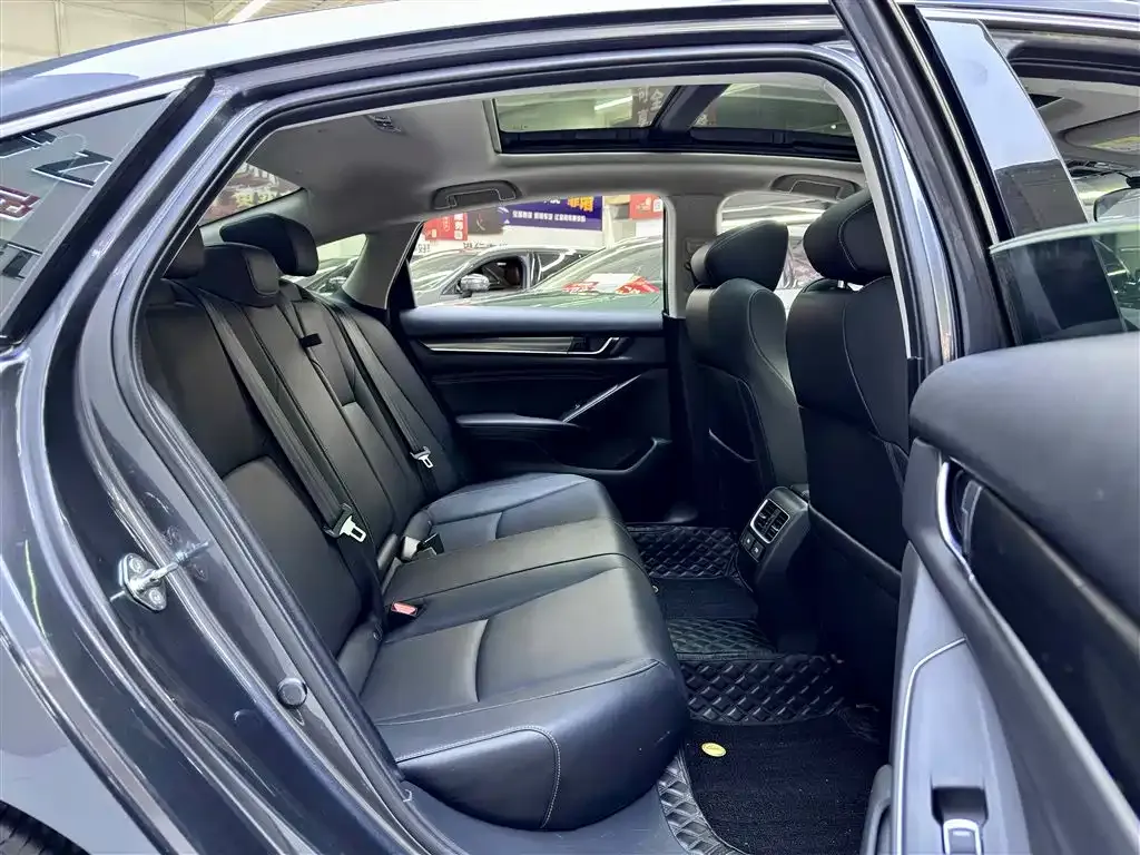 Honda Accord — фото 2