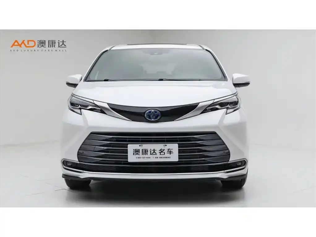 Toyota Sienna — фото 2