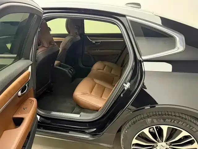 Volvo S90 — фото 10