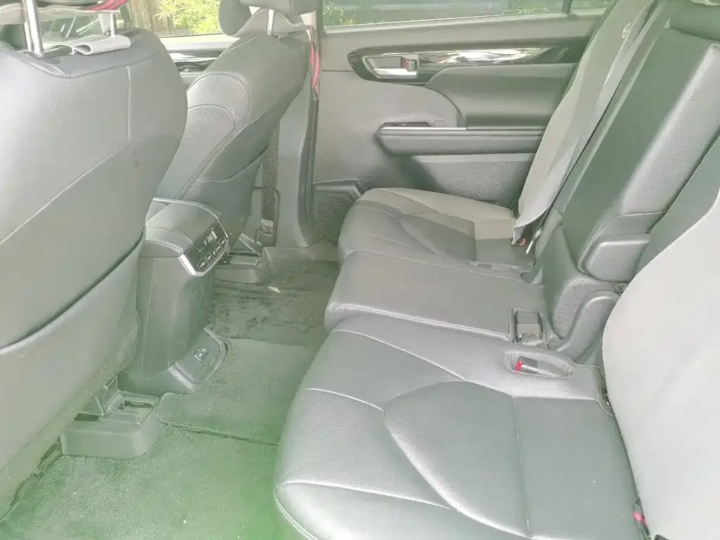 Toyota Highlander — фото 2