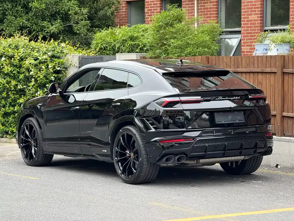Lamborghini Urus — фото 8