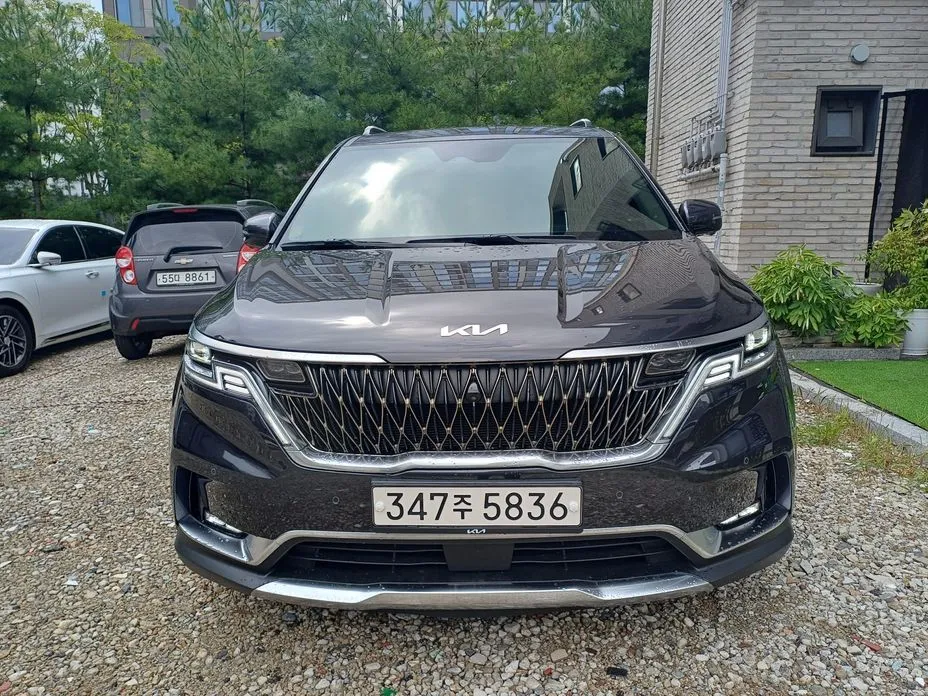 Kia Carnival — фото 1