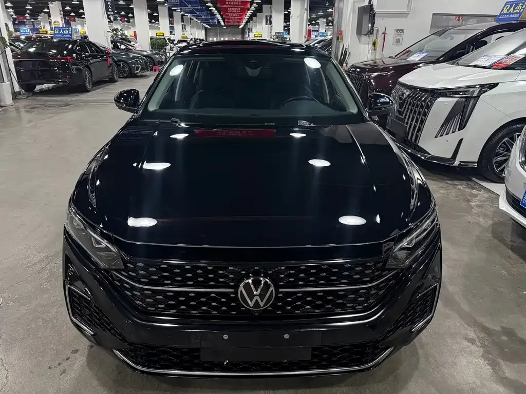 Volkswagen Passat — фото 1