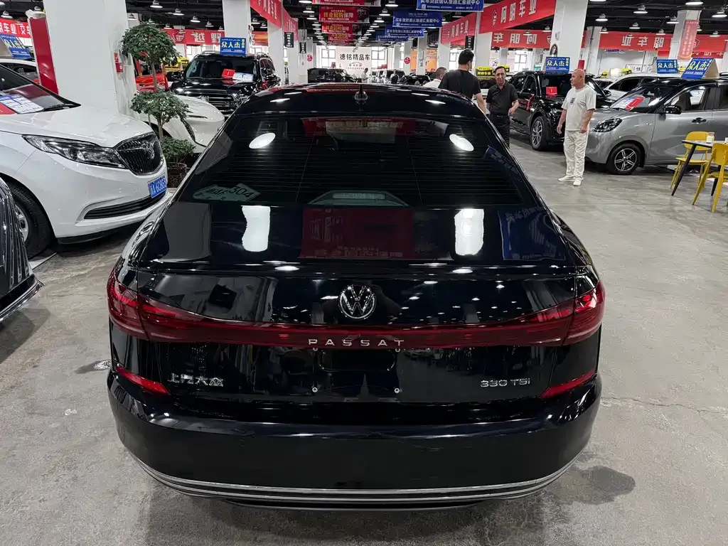 Volkswagen Passat — фото 3