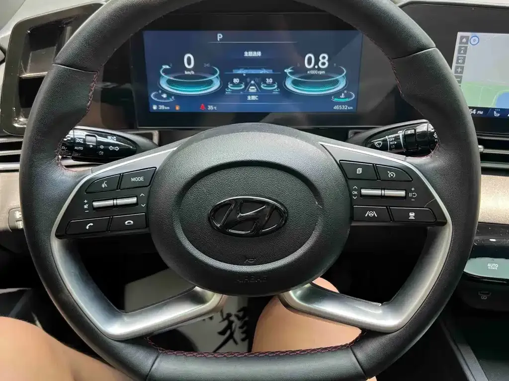 Hyundai Elantra — фото 4