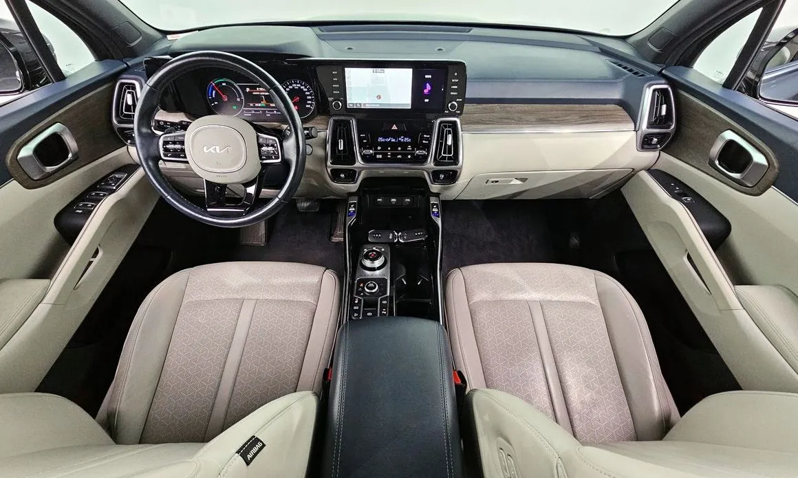 Kia Sorento — фото 8