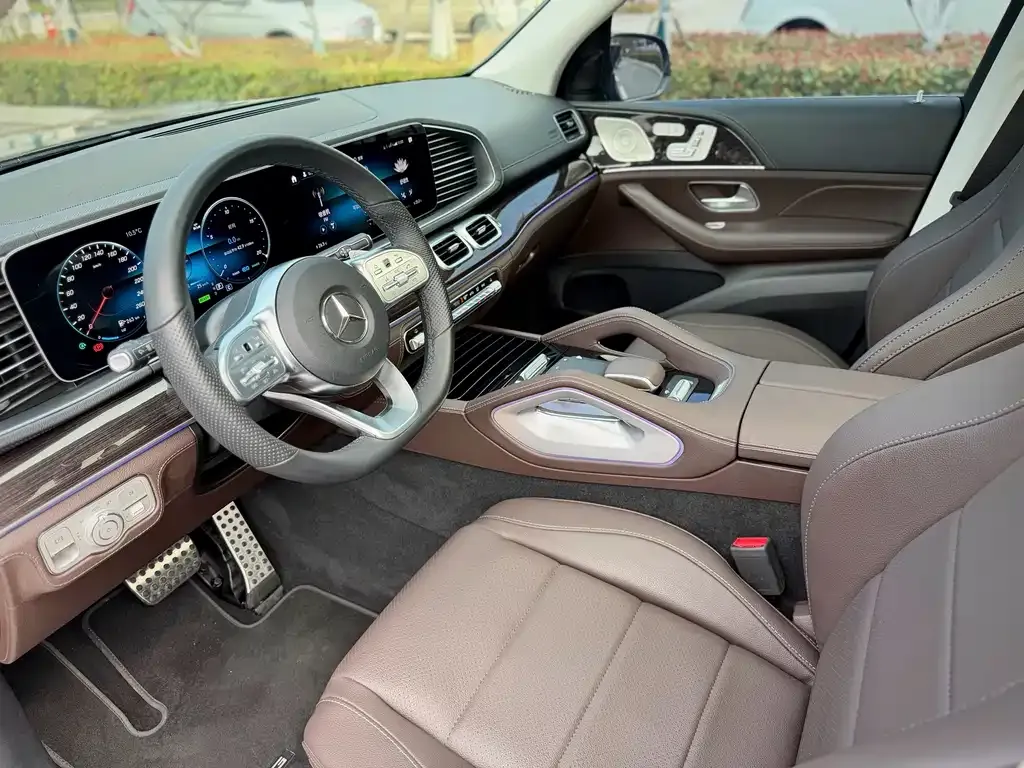 Mercedes-Benz GLS — фото 2