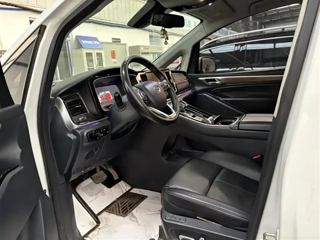 GAC Motor Trumpchi M8 — фото 2
