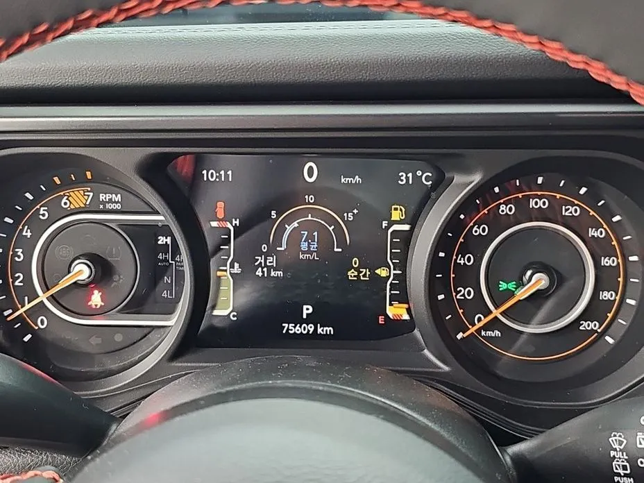 Jeep Wrangler — фото 9